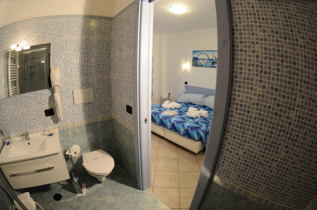 Bed and Breakfast A 2 Passi Dagli Dei Аджерола Номер фото